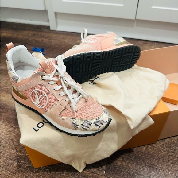 EUC Authentic Louis Vuitton Suede Damier Azur Run Away Sneakers - Picture 7 of 10